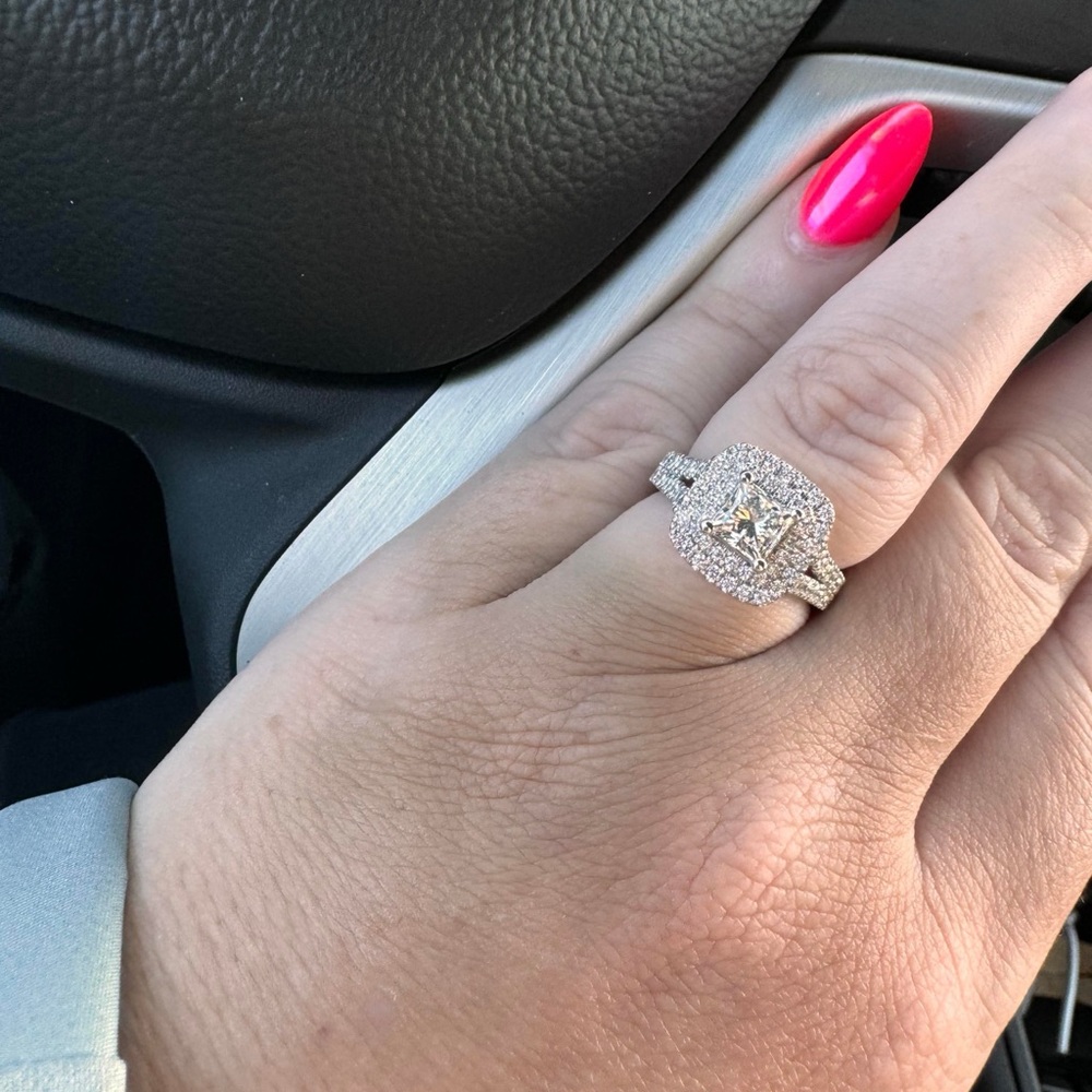 Vera Wang Silver Halo Diamond Ring